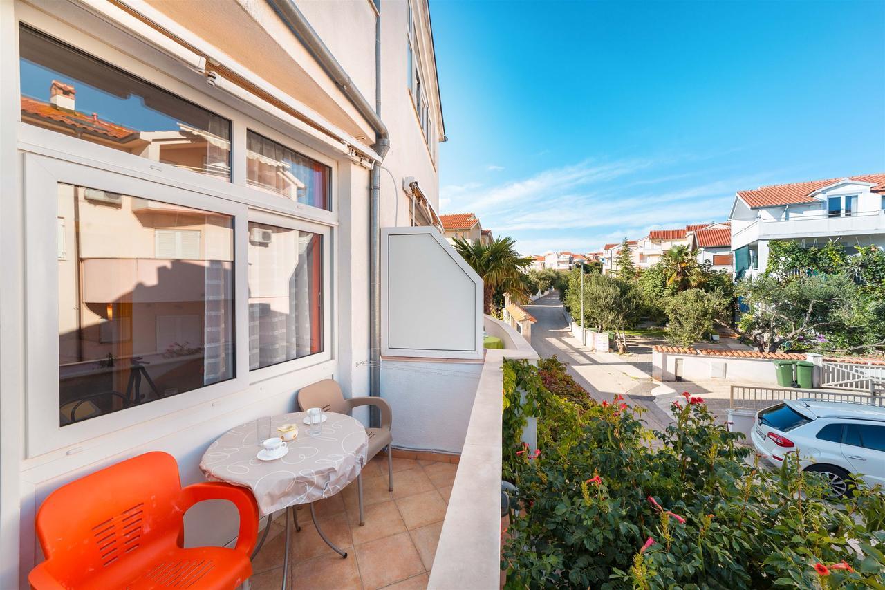 Apartments Zanze Vodice Exteriör bild