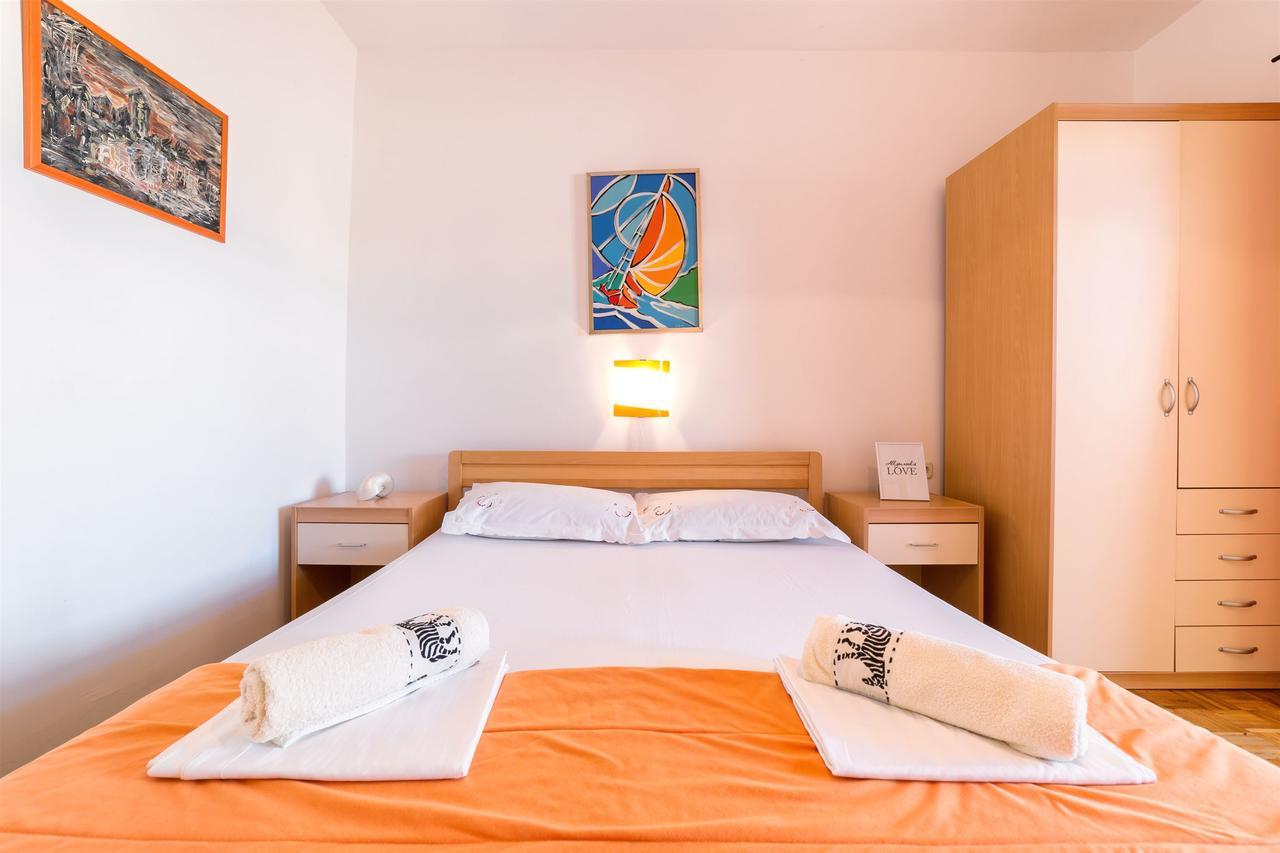 Apartments Zanze Vodice Exteriör bild